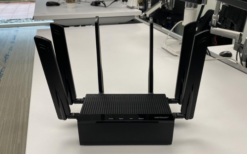 5G Bolt - Wireless 5G Internet Device Sabertooth Tech Group